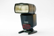 Canon Speedlite 430 EX Front View