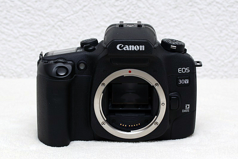 Front view of the Canon EOS 30V Date