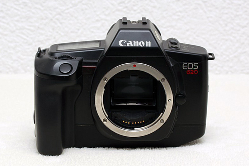 Front view of the Canon EOS 620