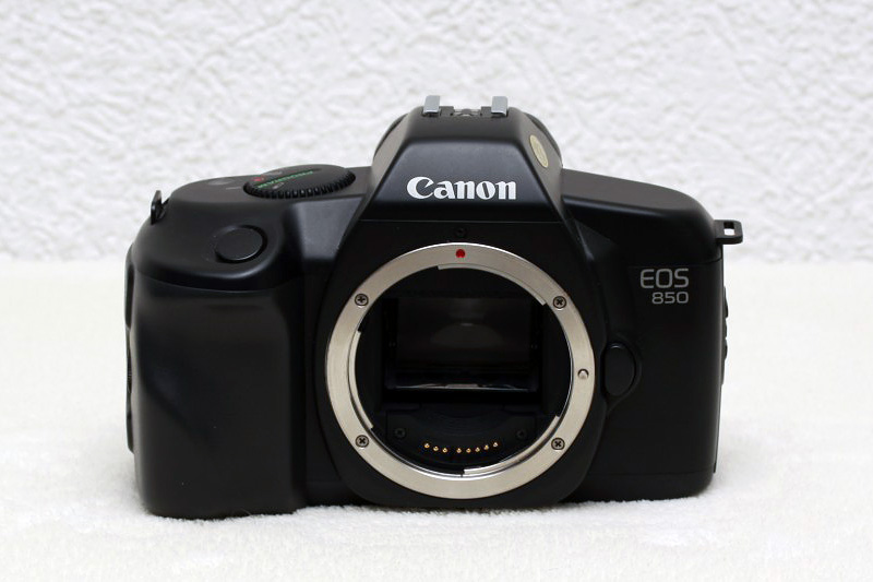 Canon EOS 850 Body Front View