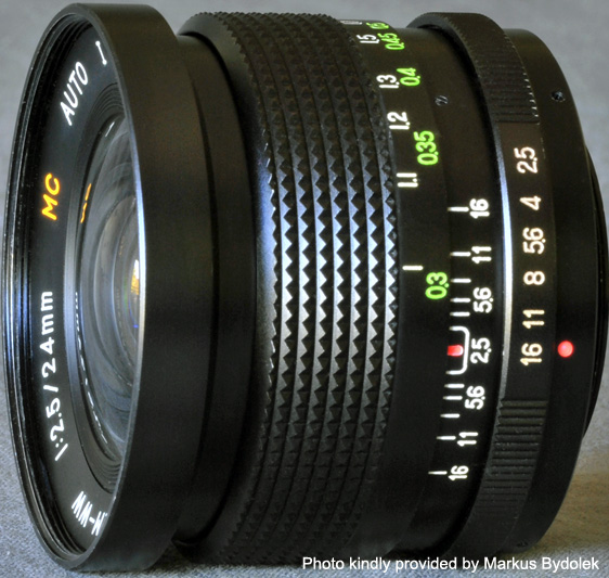 Porst 24mm F2.5 MC Extrem-WW M42 Side View showing lower focusing distance and aperture scales