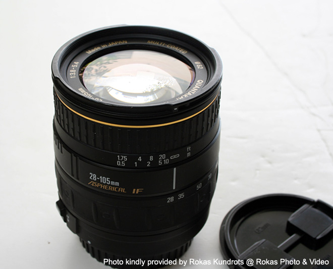 Quantaray AF 28-105mm F3.8-5.4 Aspherical IF for Canon EF Side View showing focusing scale and model name inscription