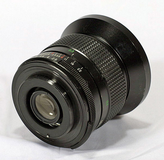 Kino Precision made Vivitar 28mm F2.5 Auto Wide-Angle M42 mount, aperture scale and low end of the focus scale